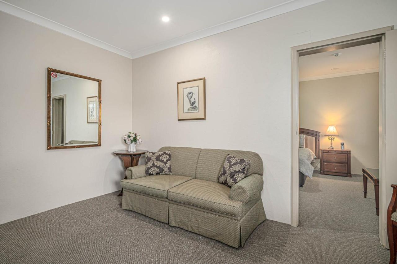 Cotswold Gardens Motel Armidale Exterior photo